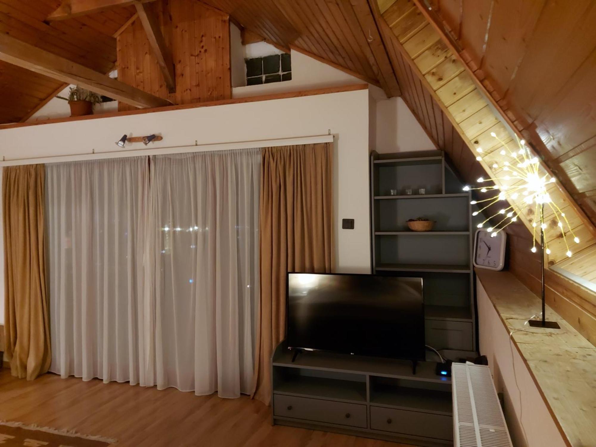 Attila-Apartman Budaoers Екстериор снимка
